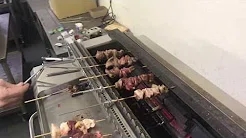 KOSEI GRILL demonstraasje fideo 180 KY-KL type, grilled kip en skewers