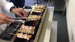 KOSEI GRILL video demostrativo 081 tipo KY-KL, pollo a la parrilla y brochetas