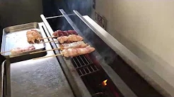 KOSEI GRILL video demostrativo 227 tipo KY-KL, pollo a la parrilla y brochetas